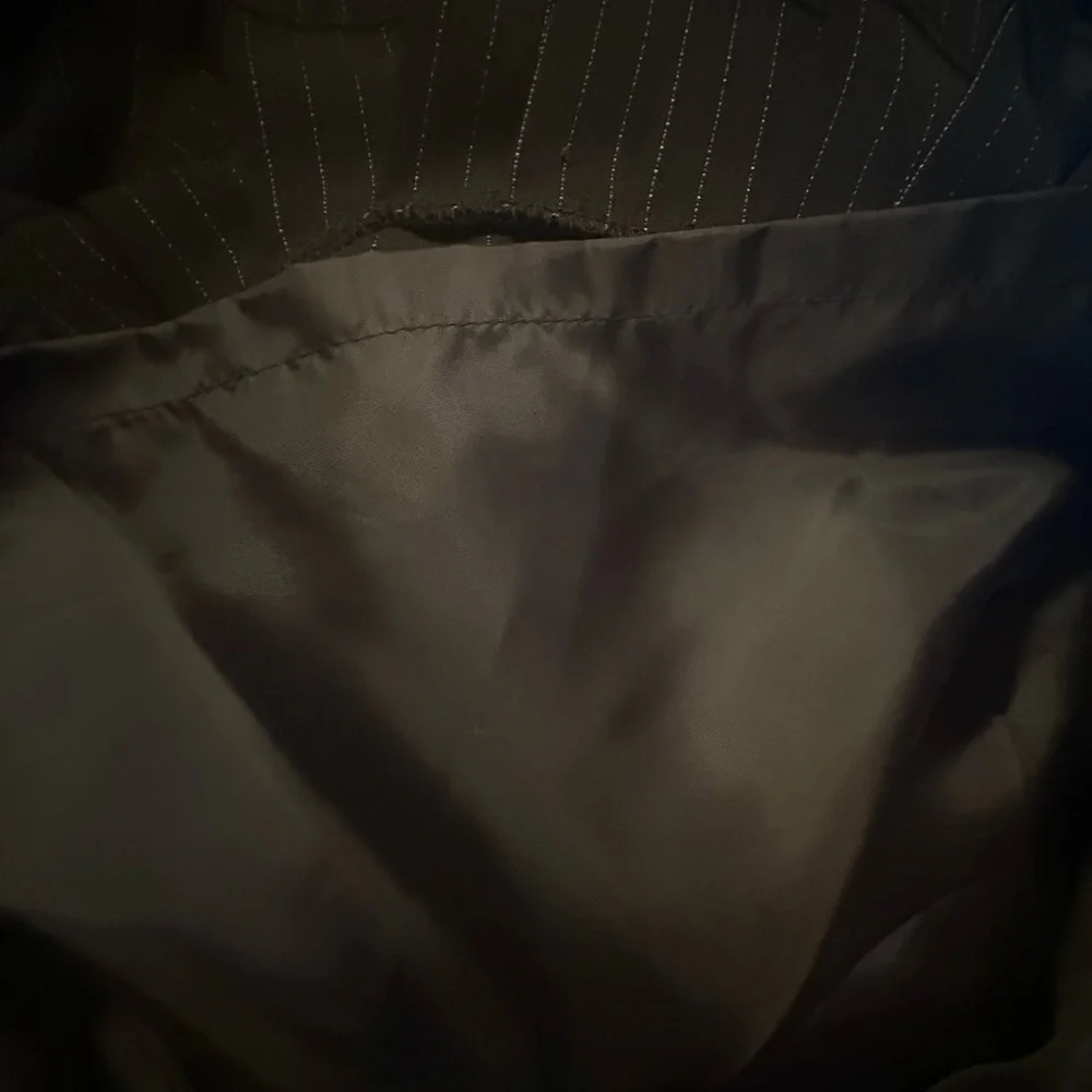 Tahari Elegant Brown Pinstripe Blazer and Skirt Set 16P - Picture 13 of 16